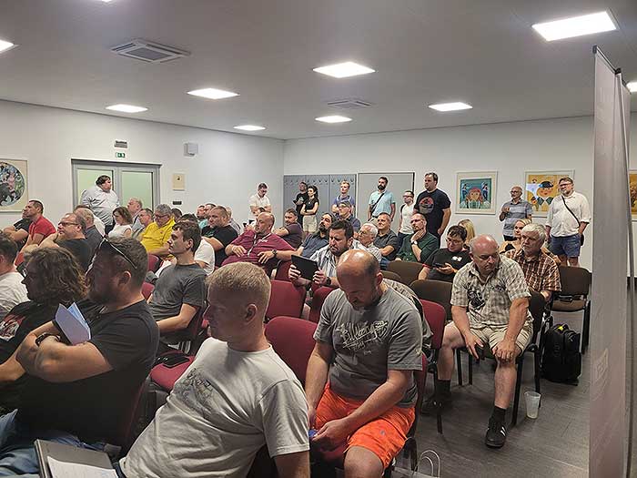 MIKROEXPO 2025. BCO prezentovala novelu zákona o elektronických komunikacích a GIA