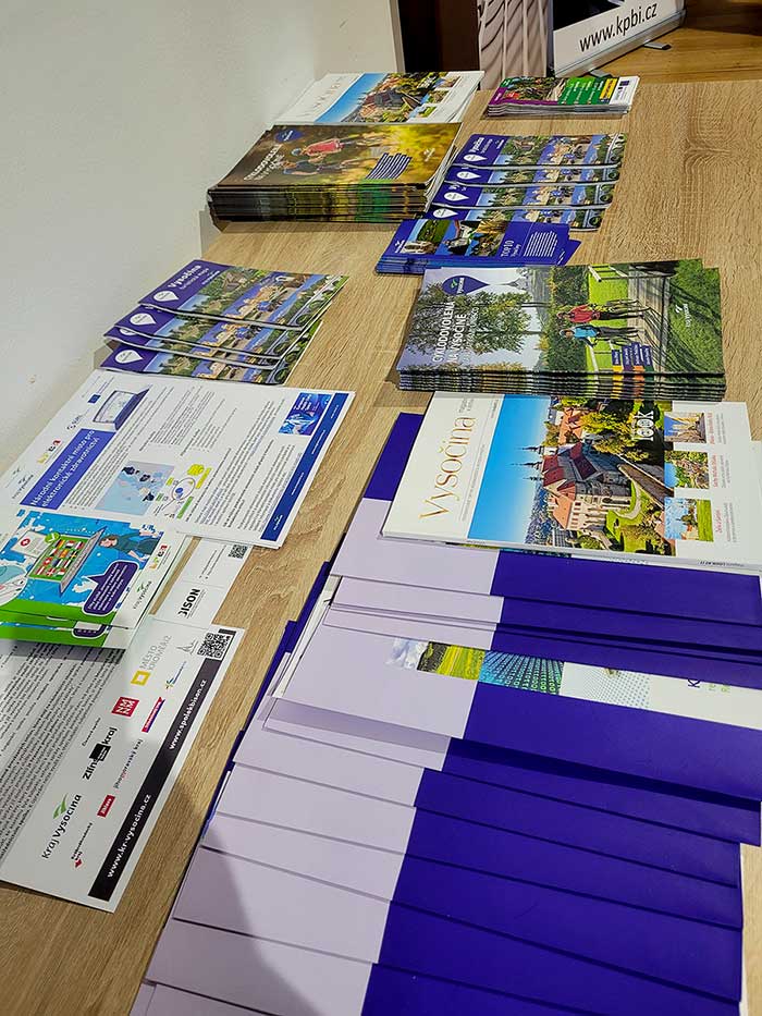 Robotický čistič v Jihlavské nemocnici a radar v mobilu. Seminář Internet v Telči nabídl zajímavá témata